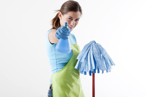 Detail-focused end of tenancy cleaning in SW7 bedroom